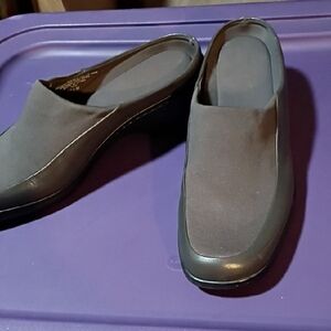 Easy Spirit Gray Women's Mules